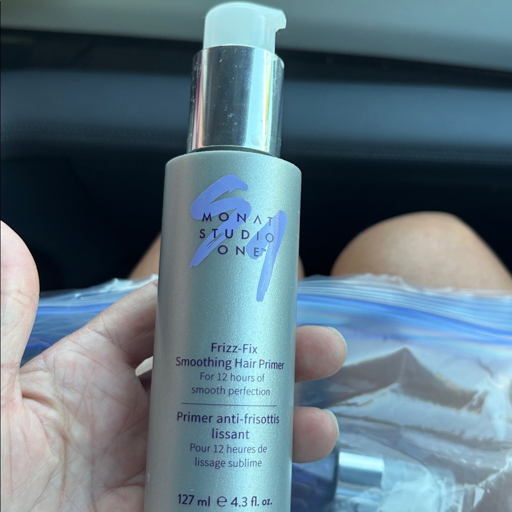 Monat Studio One Frizz-Fix Smoothing Hair Primer